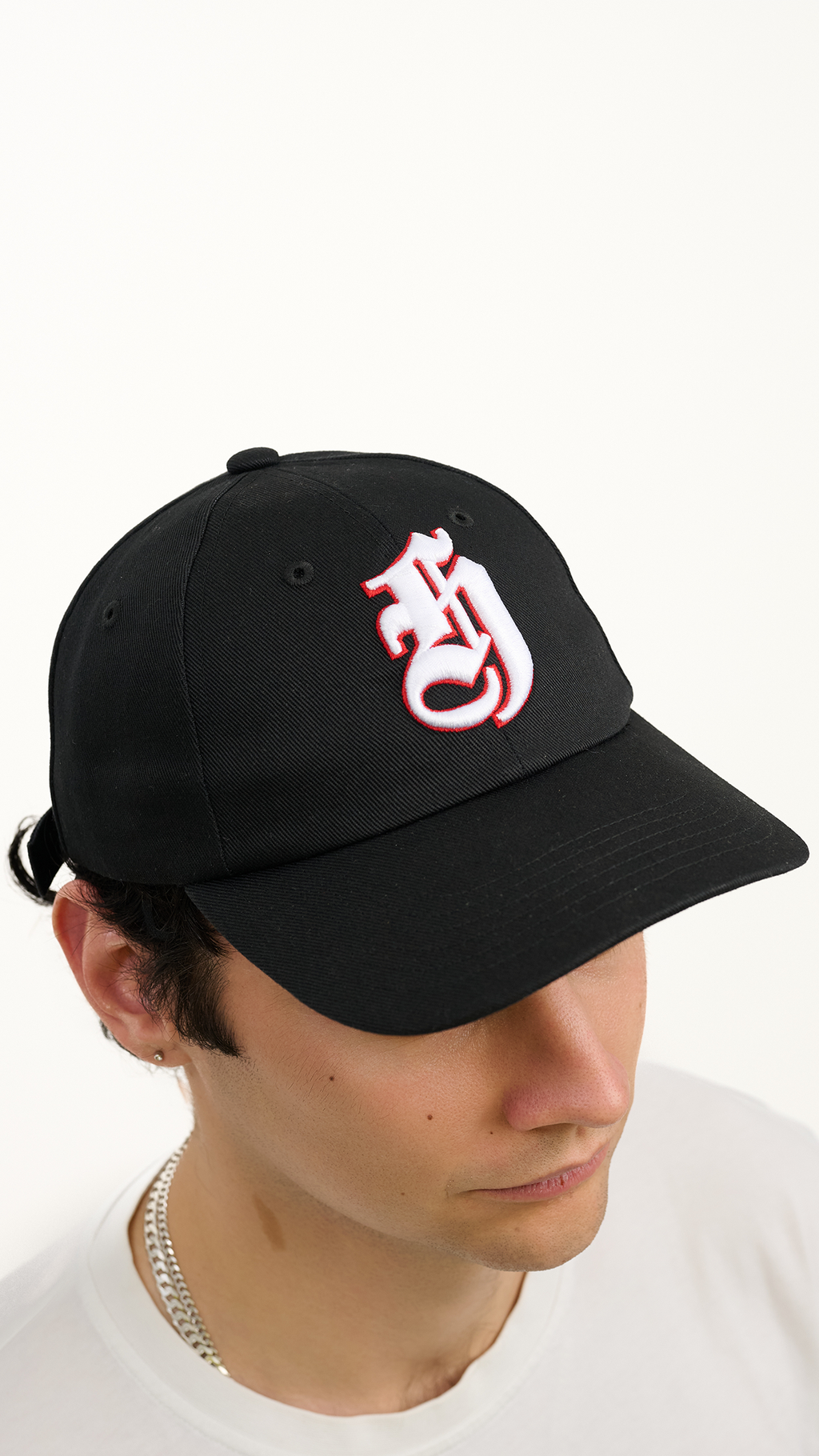 hässig Versal Cap