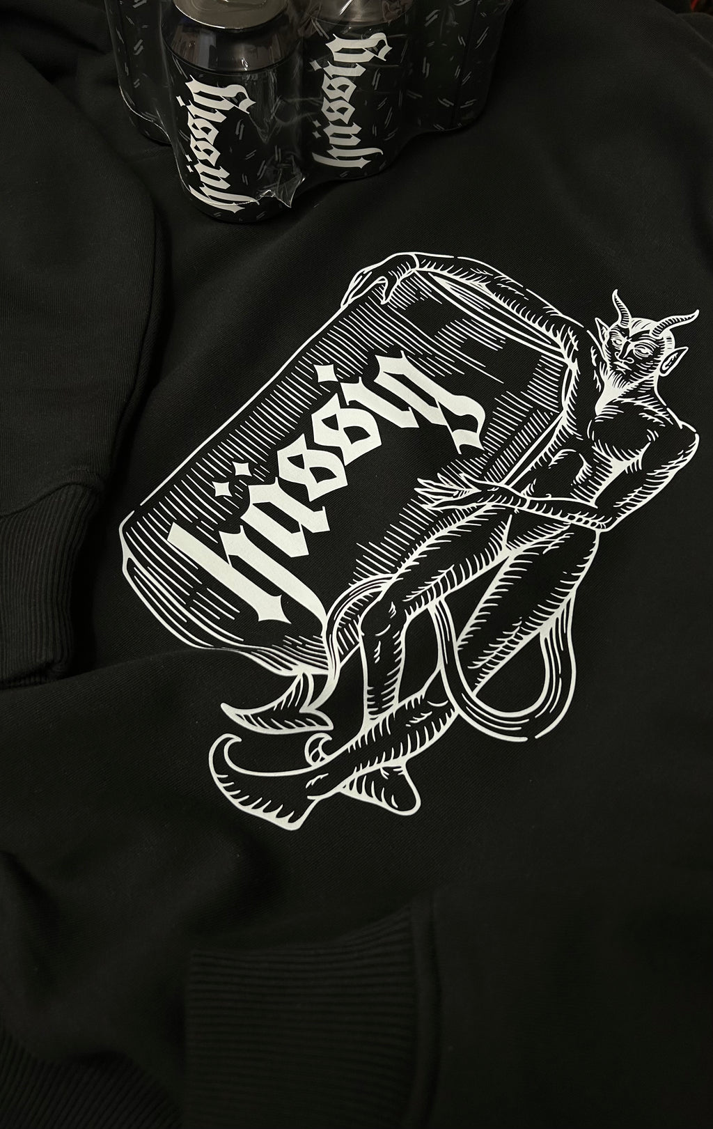 hell & hässig hoodie